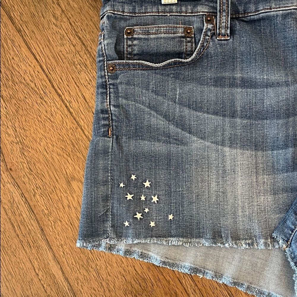 J. Crew Cut Off Jean Shorts with Embroidered Star Detail Size 30 Medium Wash - Picture 3 of 8